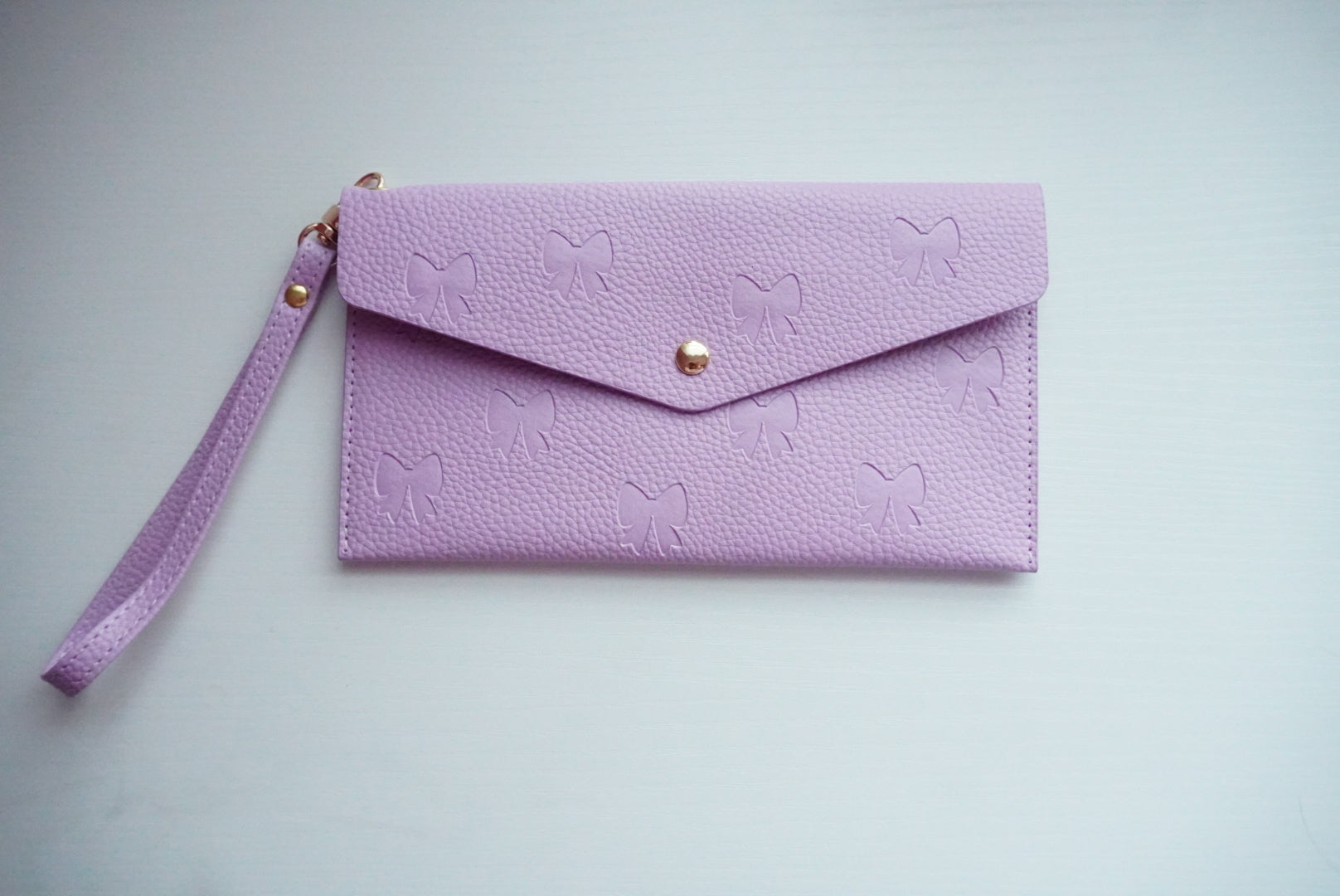 Bowtique Wristlet