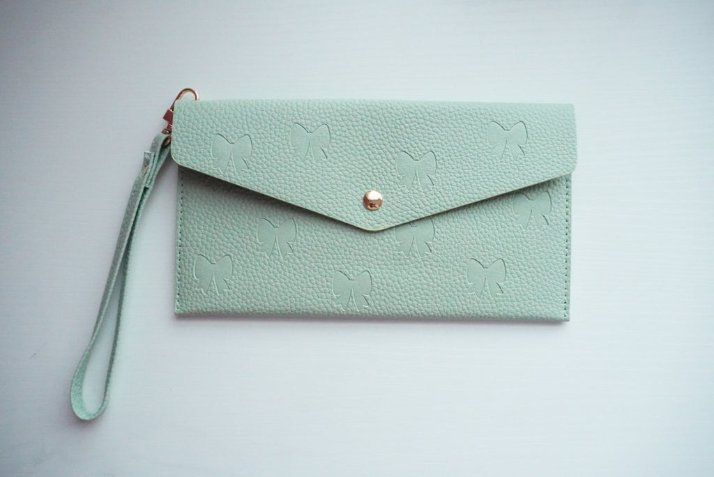 Bowtique Wristlet