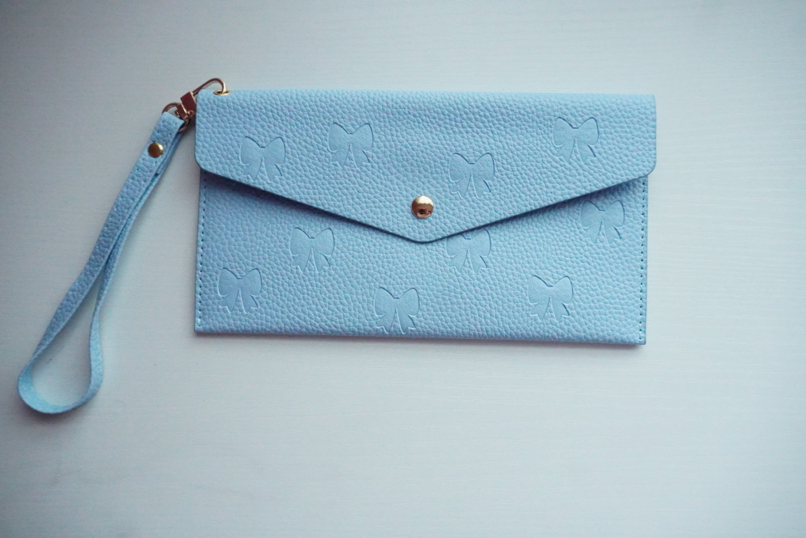 Bowtique Wristlet