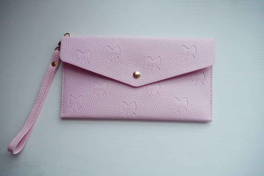 Bowtique Wristlet