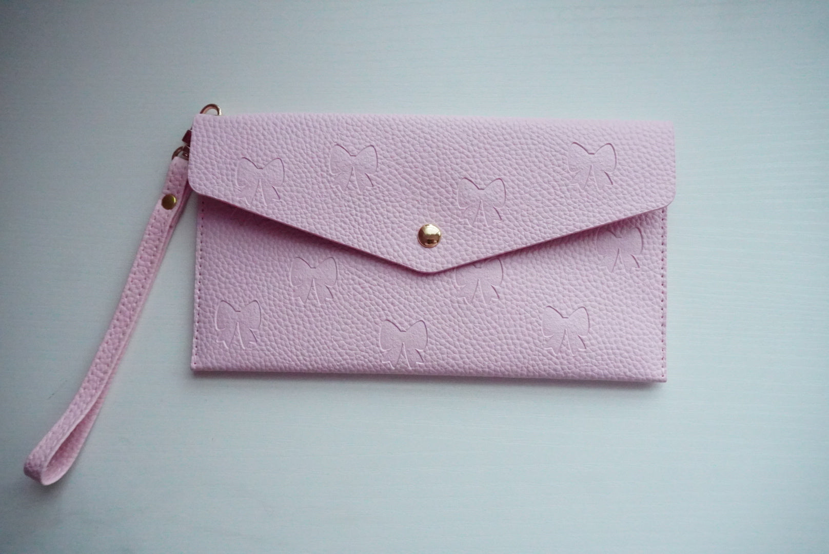 Bowtique Wristlet